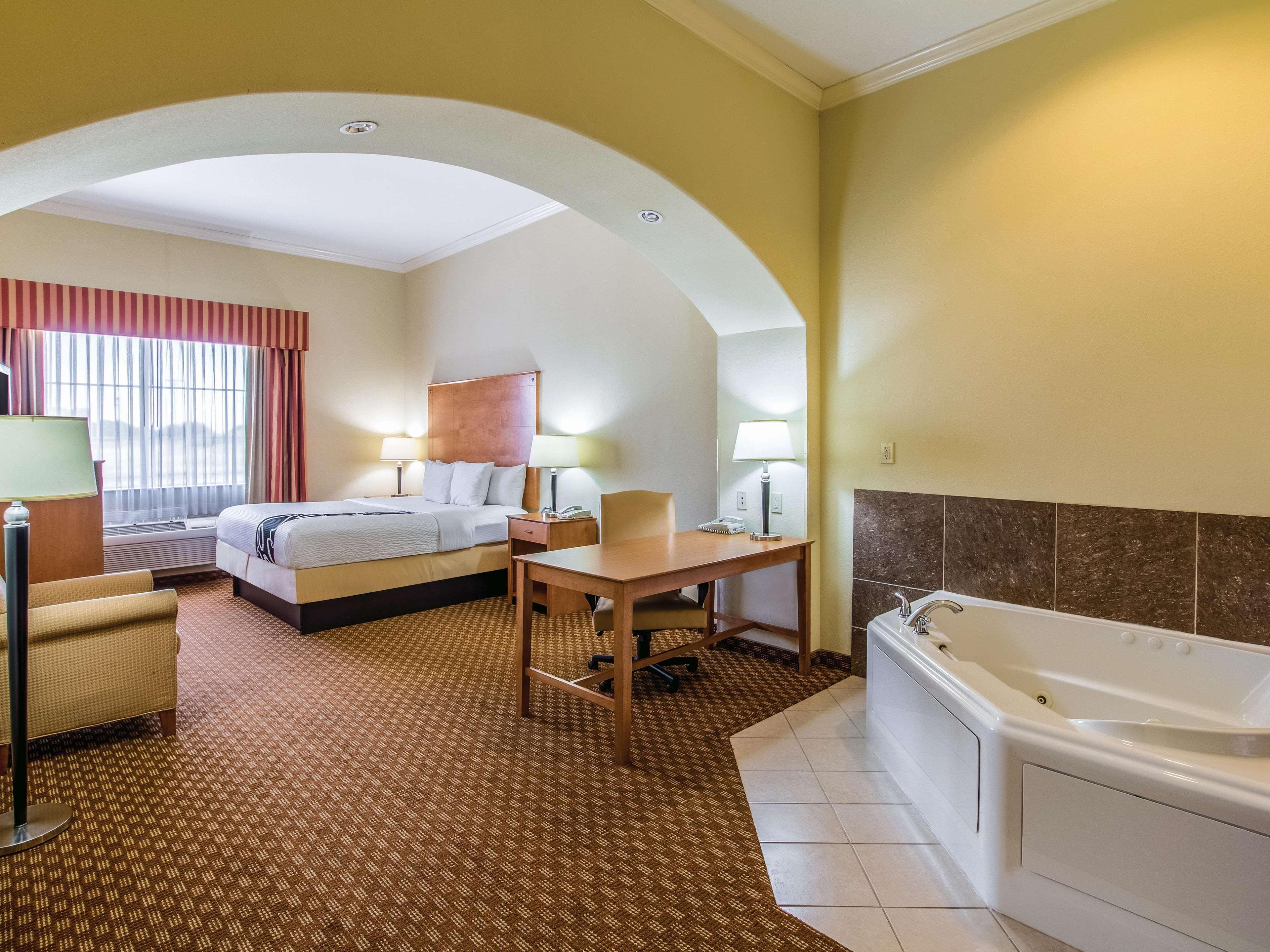La Quinta By Wyndham Bridgeport Otel Dış mekan fotoğraf