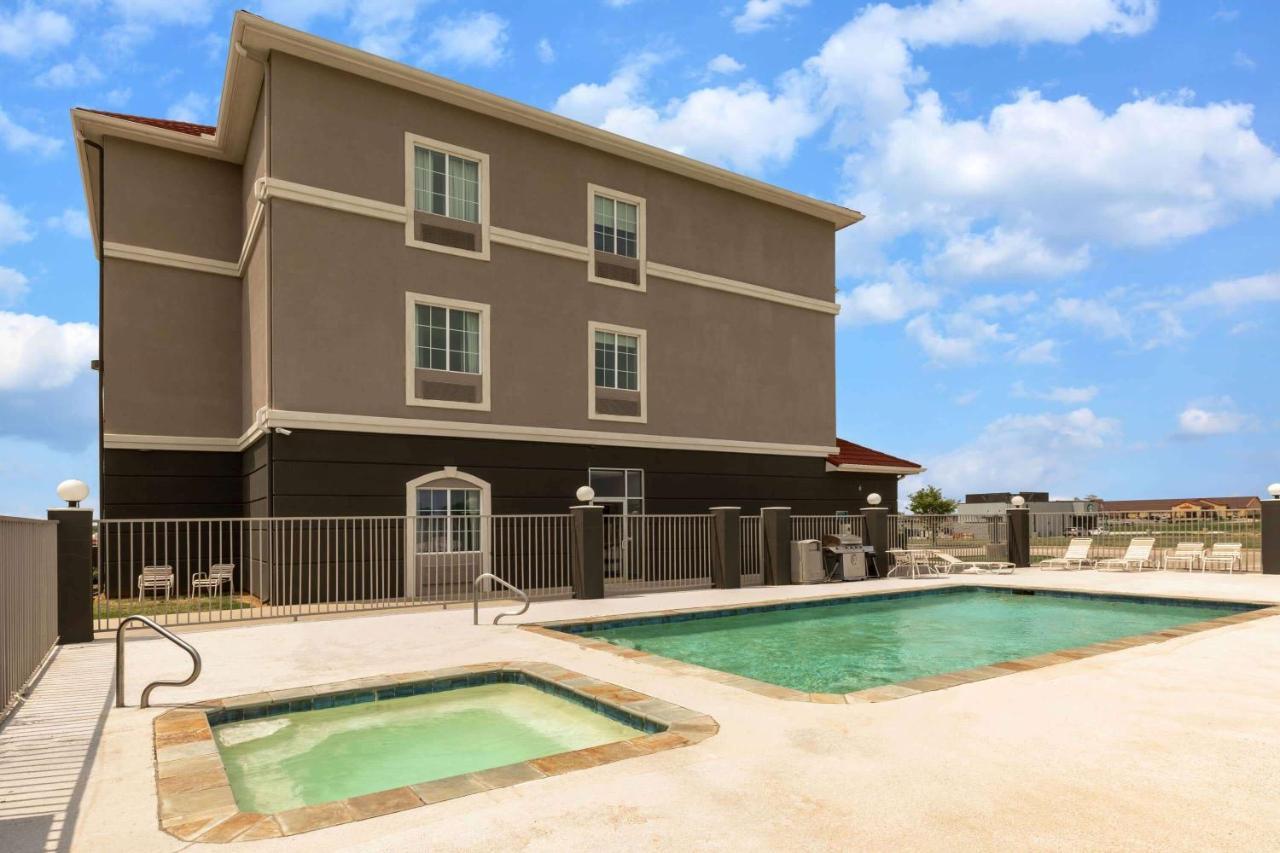 La Quinta By Wyndham Bridgeport Otel Dış mekan fotoğraf