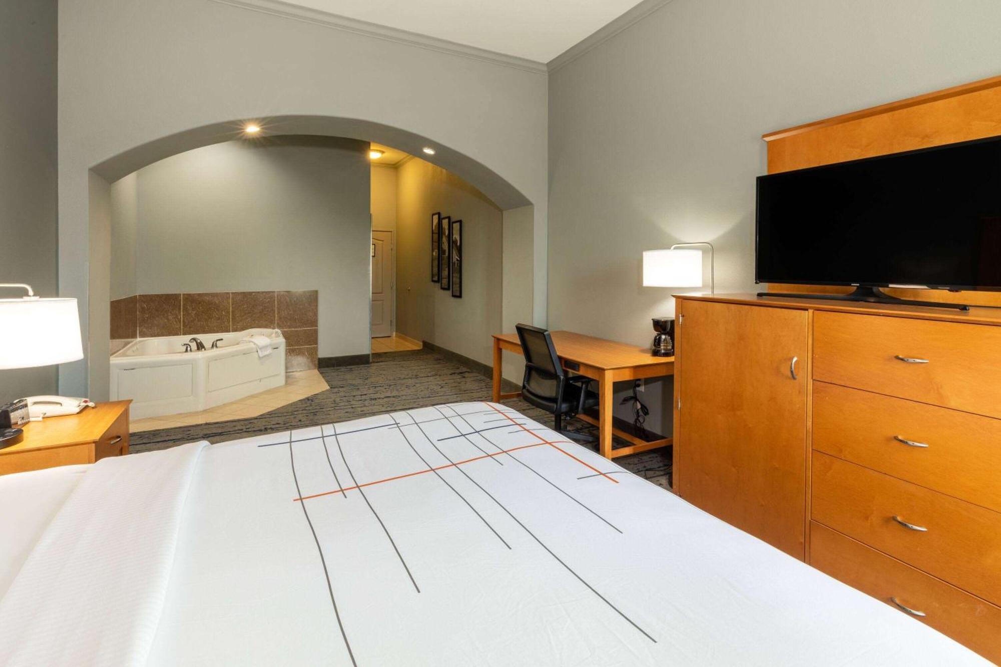 La Quinta By Wyndham Bridgeport Otel Dış mekan fotoğraf
